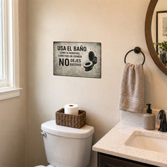 Spanish Funny Bathroom Metal Sign – No Dejes Rastros Wall Decor